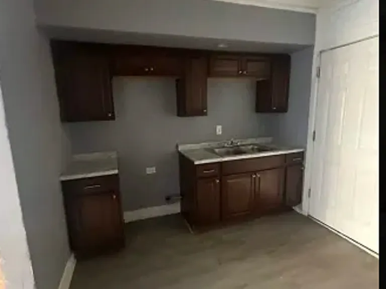 8056 S Paulina St #1 — Photo 3