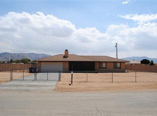 16661 Pawnee Rd, Apple Valley, CA 92307