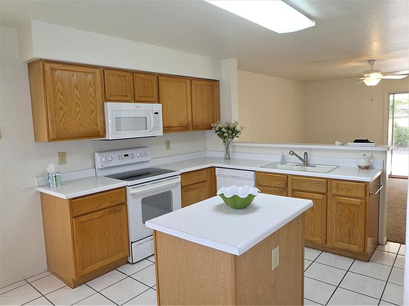 5th image of 8206 N Wheatfield Dr