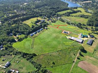 87 S Hampton Rd, Amesbury, MA 01913