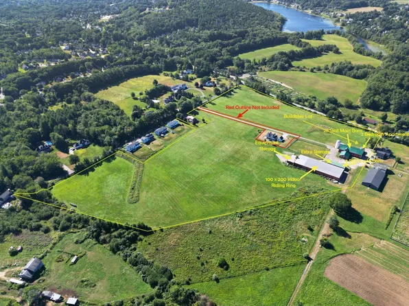 87 S Hampton Rd, Amesbury, MA 01913