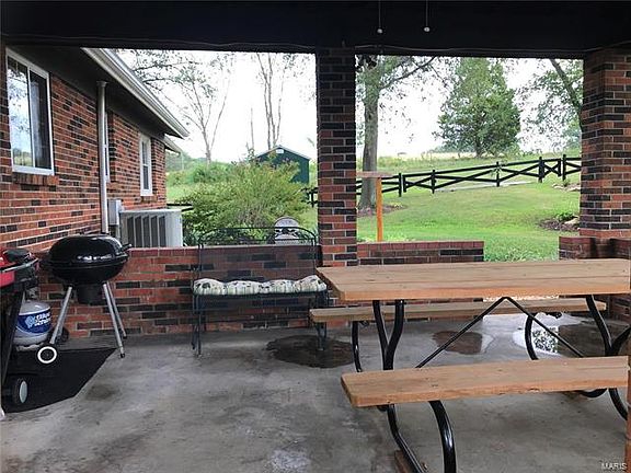 4th image of 560 Stallmanns Ln