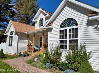 124 Elm Dr, Blakeslee, PA