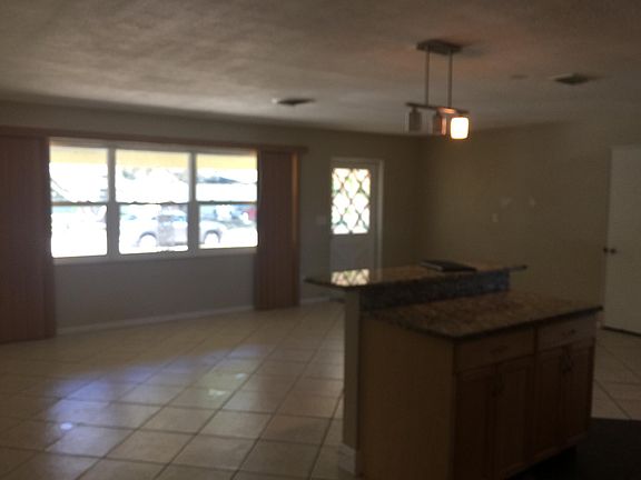 4th image of 4542 36th Ave N