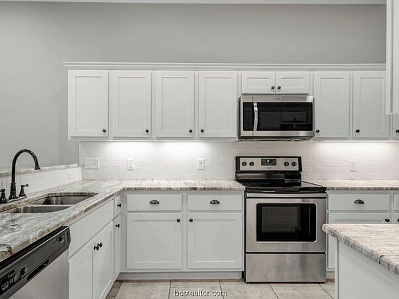 2nd image of 1756 Heath Dr