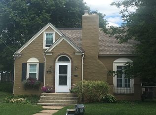 325 Robert Ave, Rockford, IL 61107