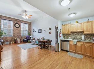 19 Market #205, Paterson City, NJ 07501