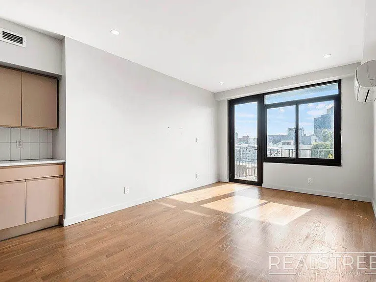 594 Bushwick Ave #609 — Photo 4