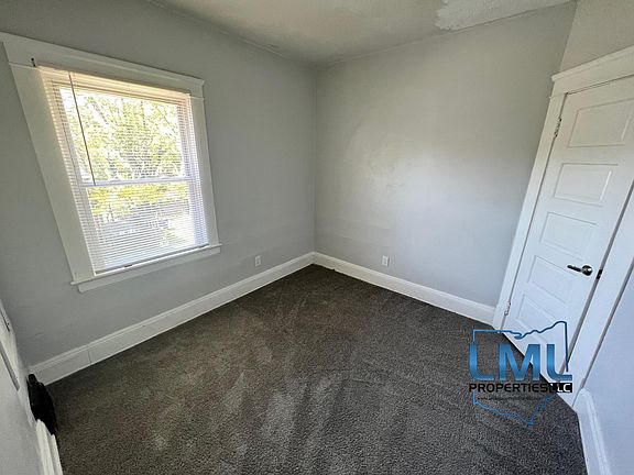 5th image of 11825 Forest Ave #2