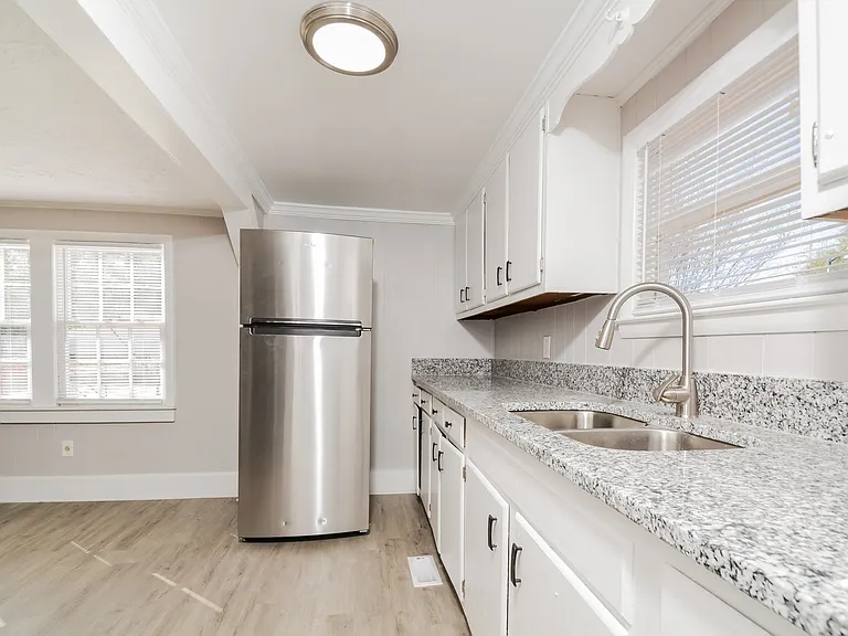 1774800_020_kitchen_13322563.jpg
