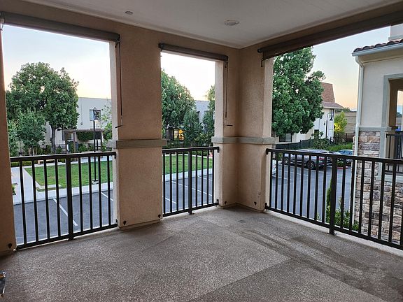 5th image of 1529 Saint Simon Cir #F