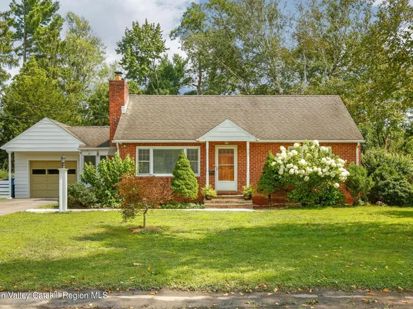 16 Cummings Avenue, Kingston, NY 12401