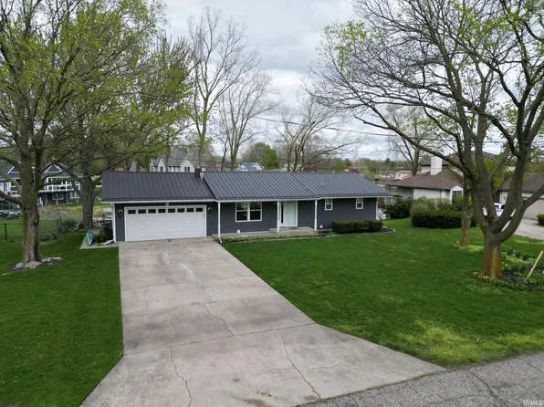 29369 Channel View Dr, Elkhart, IN 46516