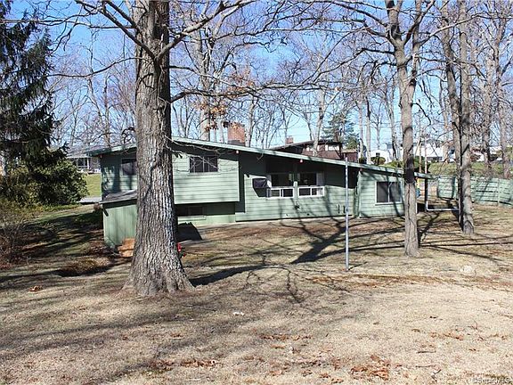 2nd image of 30 Briarwood Dr