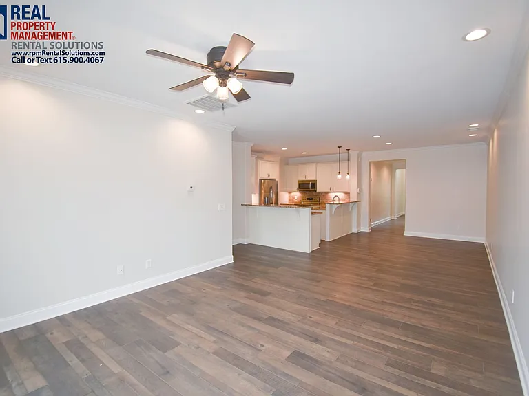 3414 Pershing Dr — Photo 4