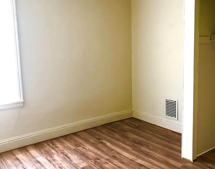 811 N New St — Photo 14