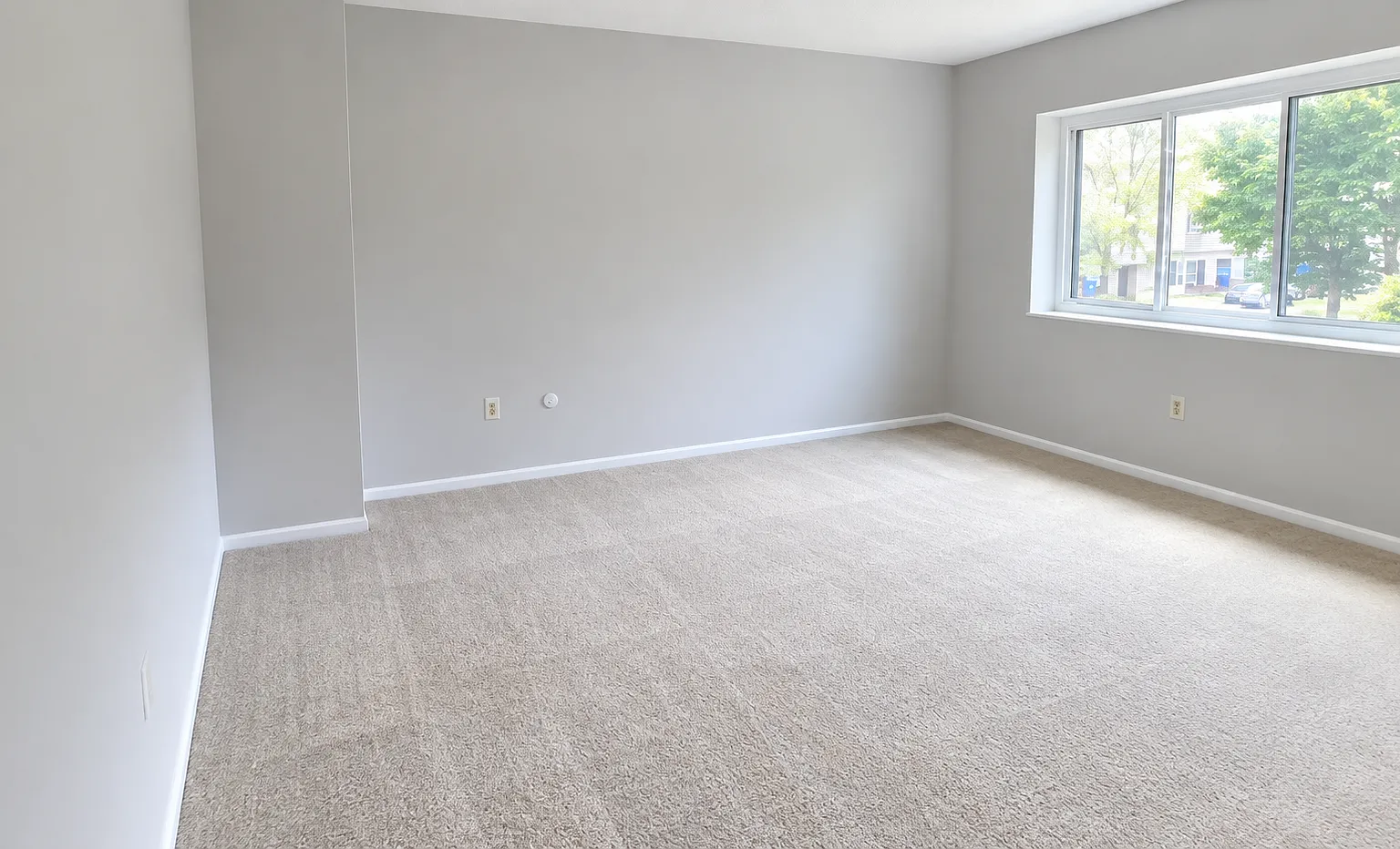 2 bed, 850 sqft, $2,099 — Photo 2