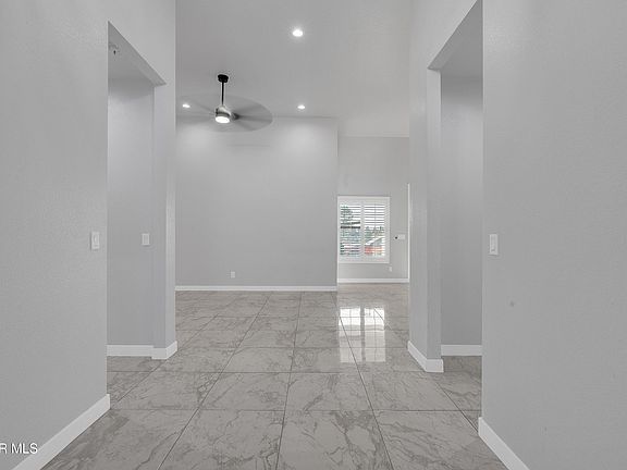 3rd image of 3651 Krag St