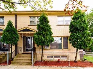 2453 W Pratt Blvd #A, Chicago, IL 60645
