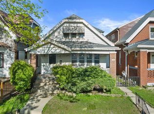 2964 S 11th St, Milwaukee, WI 53215