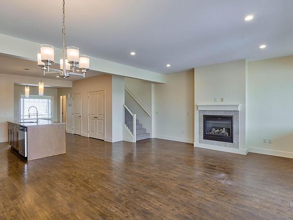 4th image of 1278 Snowberry Ave