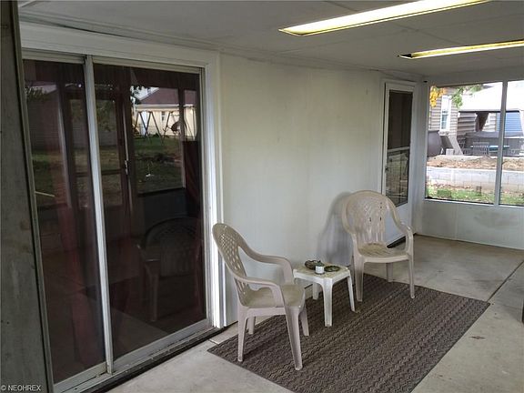 4th image of 1549 Meadowbrook Ave