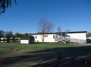 63 Lakeside Est, Mitchell, IN 47446