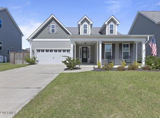 446 Aurora Pl, Hampstead, NC 28443