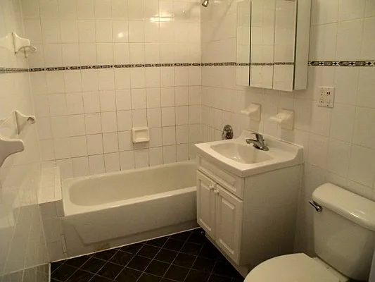 Rented by Roseann Lettieri Realty | media 33