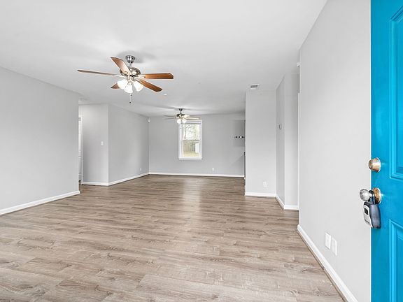 5th image of 617 Overton Dr