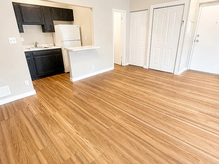 321 Ella St #1 — Photo 2