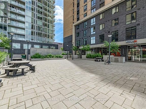 2nd image of 105 Champagne Ave S #2006