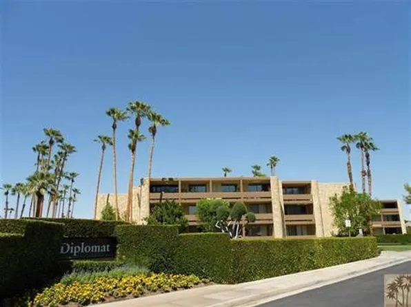 2454 E Palm Canyon Dr APT 2C, Palm Springs, CA 92264