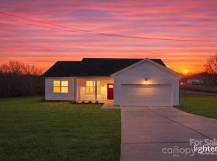 103 Willies Ln, Olin, NC 28660