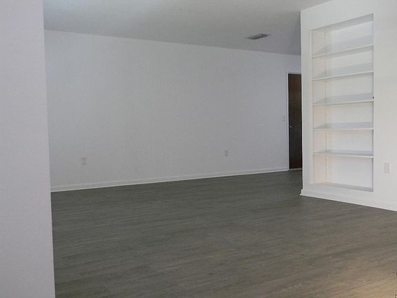 Good sized living room.