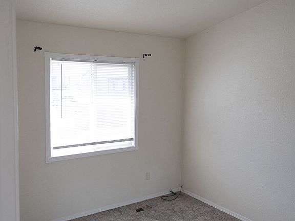 5th image of 1017 S Ivy St #1015