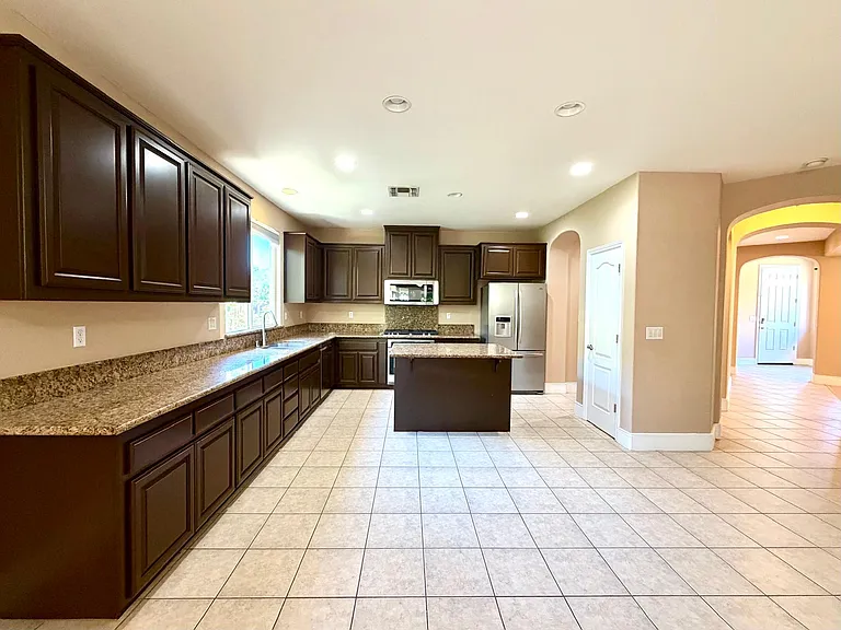1150 Scheidegger Cir — Photo 8