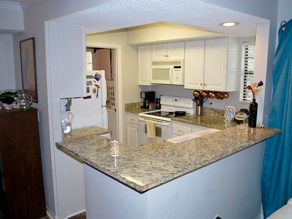 2nd image of 1846 Montclair Dr Unit A