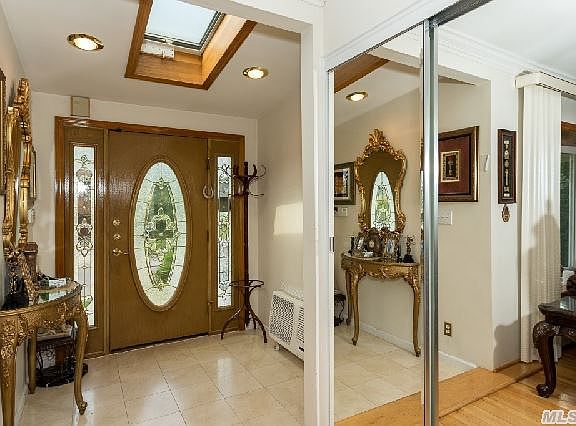 2nd image of 42 Mellow Ln