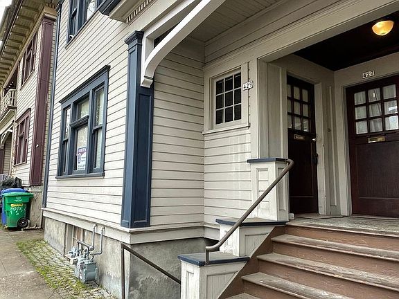 2nd image of 429 SE 28th Ave #3463988