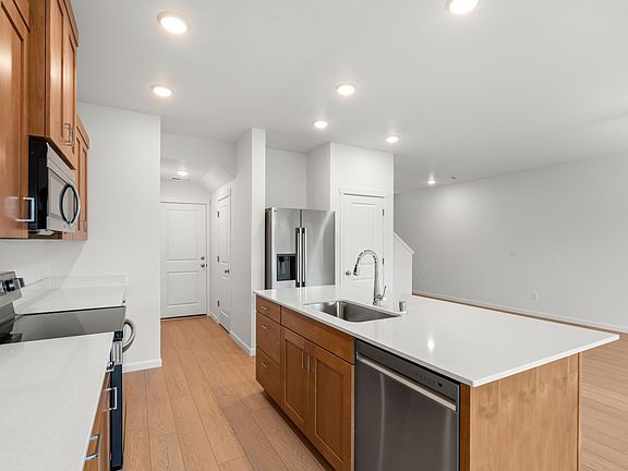 2nd image of 1504 NE 185th Ave