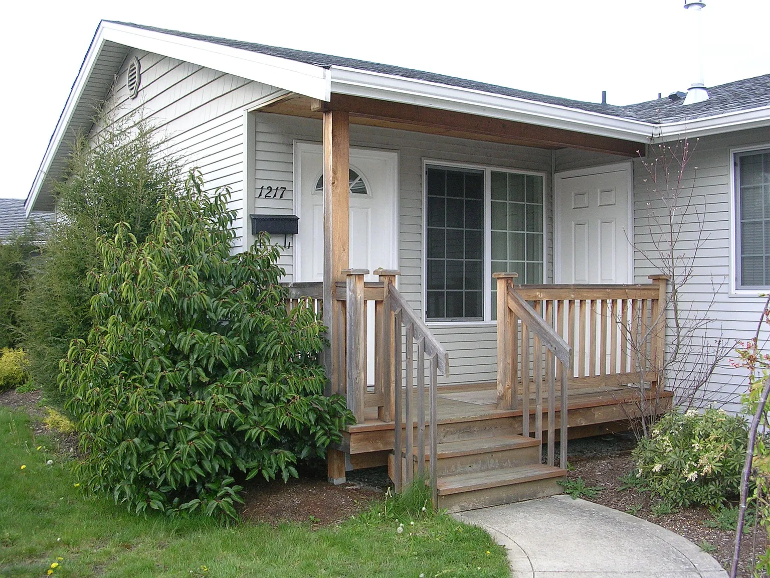 2 bed, 950 sqft, $1,995 — Photo 2