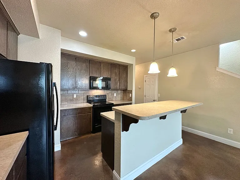 2328 Verna Lee Blvd — Photo 8