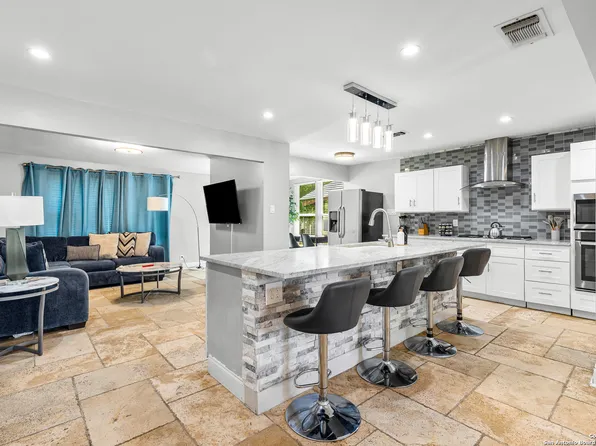 6806 Farrow Pl, San Antonio, TX 78240