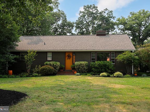 2nd image of 5200 Cherokee Ave