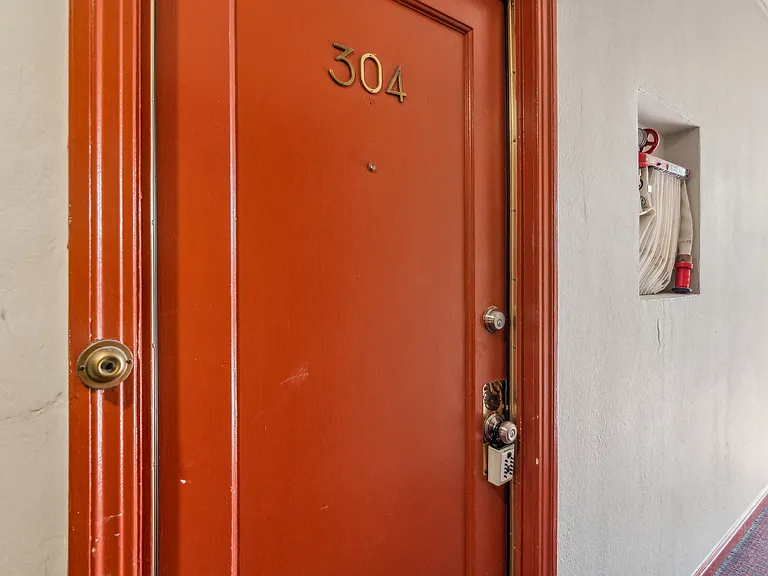 1520 Gough Street — Photo 19