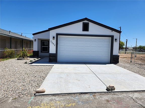 2nd image of 2042 Gregg ln