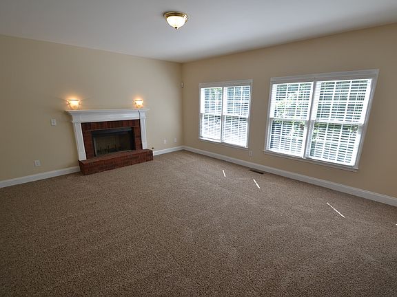 4th image of 3093 Virginia Pl