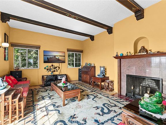5th image of 142 Stockbridge Ave