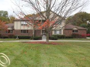 22822 Vasilios Ct, Novi, MI 48374